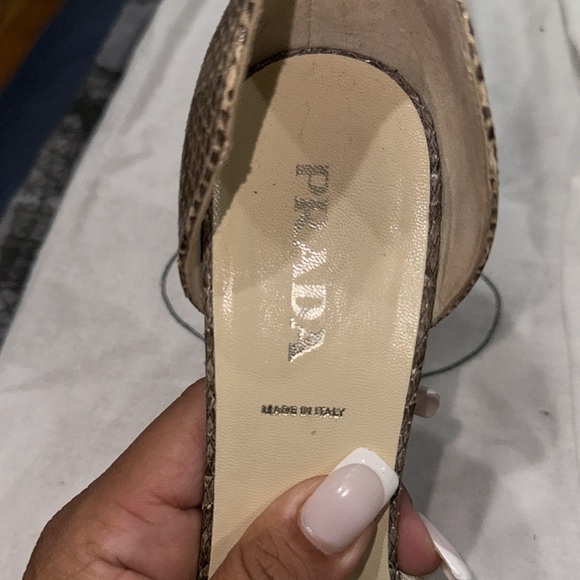 Beautiful 90’s Vintage PRADA Python sz 38 1/2 pointy heels - Picture 7 of 7